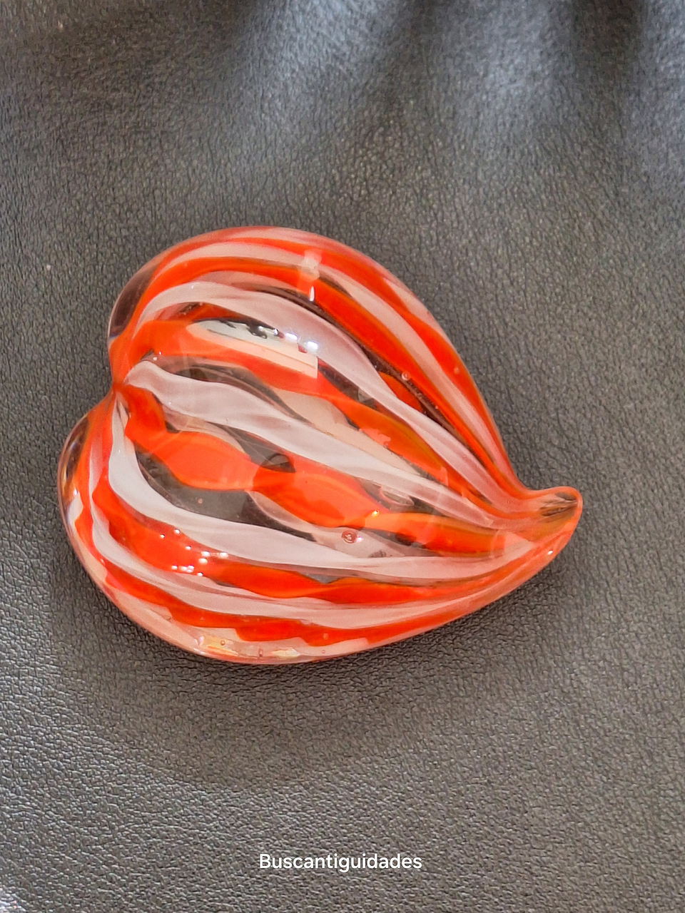 Pisa-papéis em cristal  1