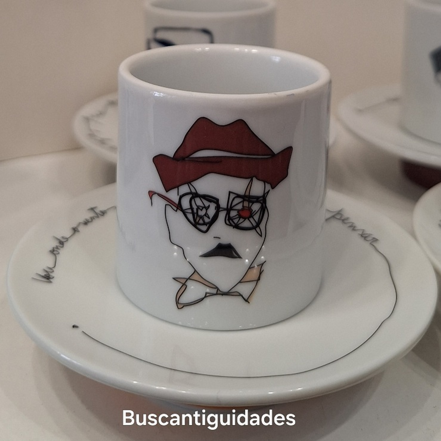 Xícara para colecção. Fernando Pessoa (Vista Alegre) 2