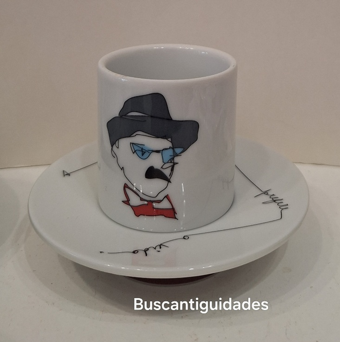 Xícara para colecção. Fernando Pessoa (Vista Alegre) 3