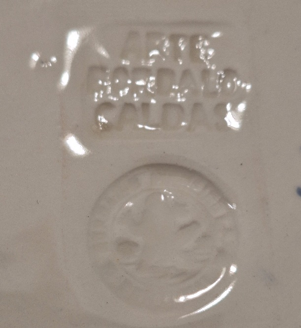 Bordallo Pinheiro, Grande vaso com alças  3