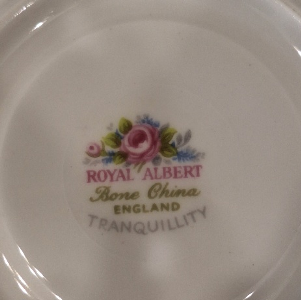 Xícara para colecção, Royal Albert 3