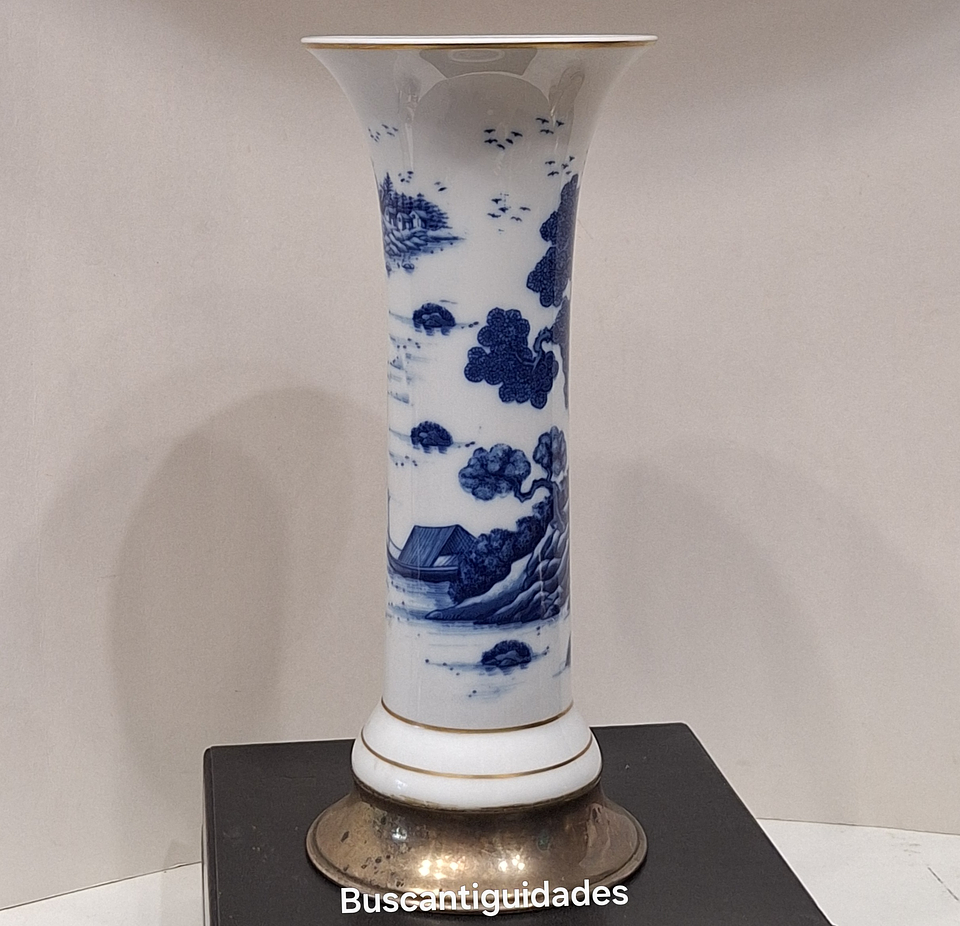 Vaso em porcelana NG, base em prata 3