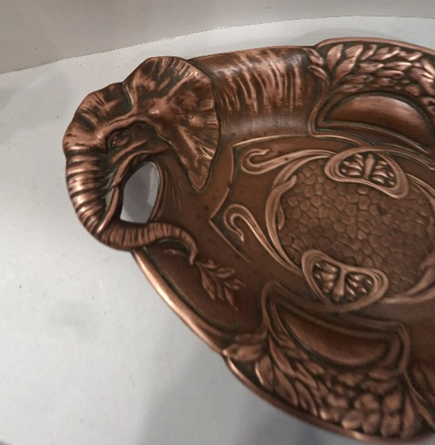 Bilheteira  art nouveau em cobre, elefante 2