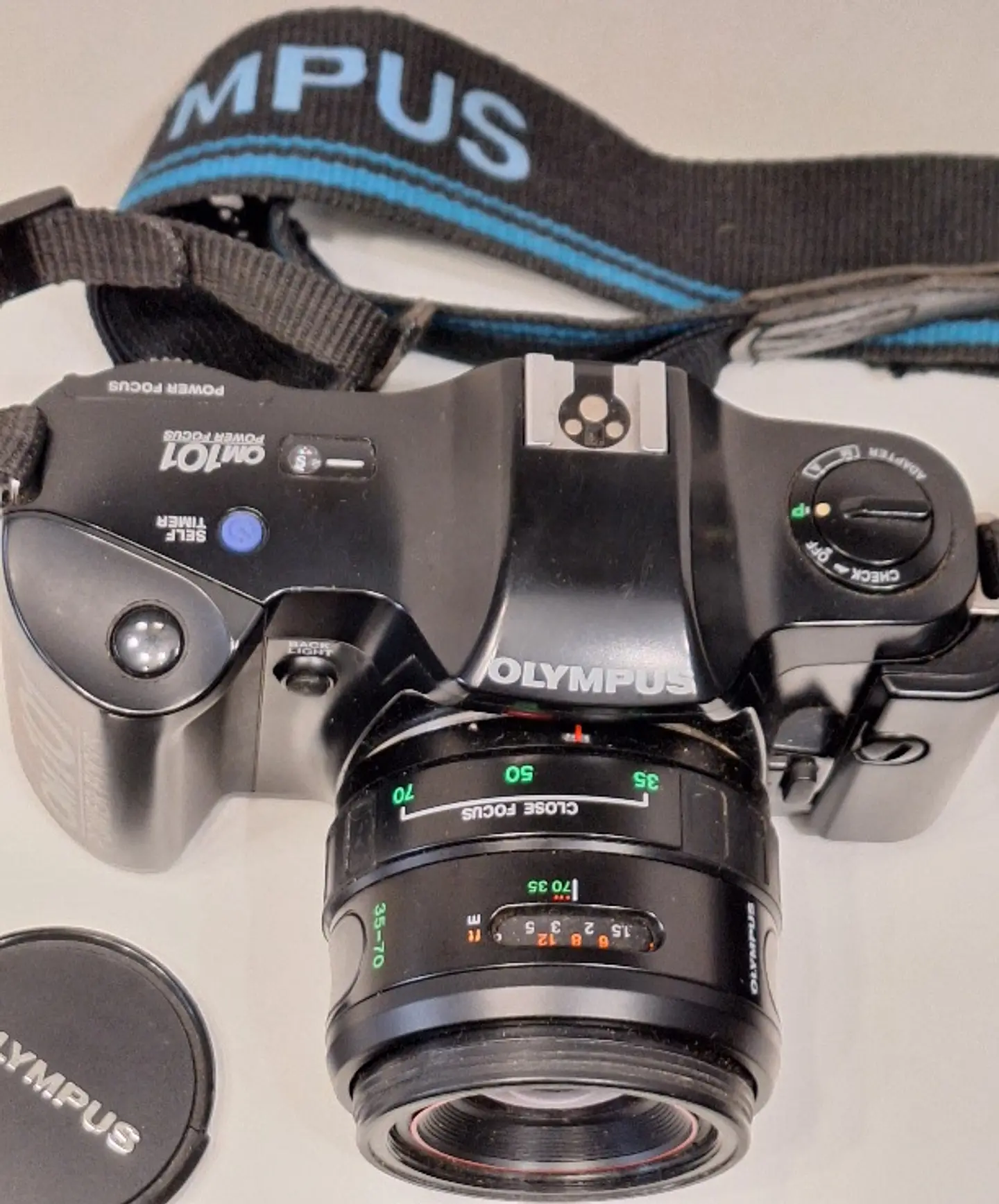 Máquina fotográfica Olympus OM 101 Power Focus 1