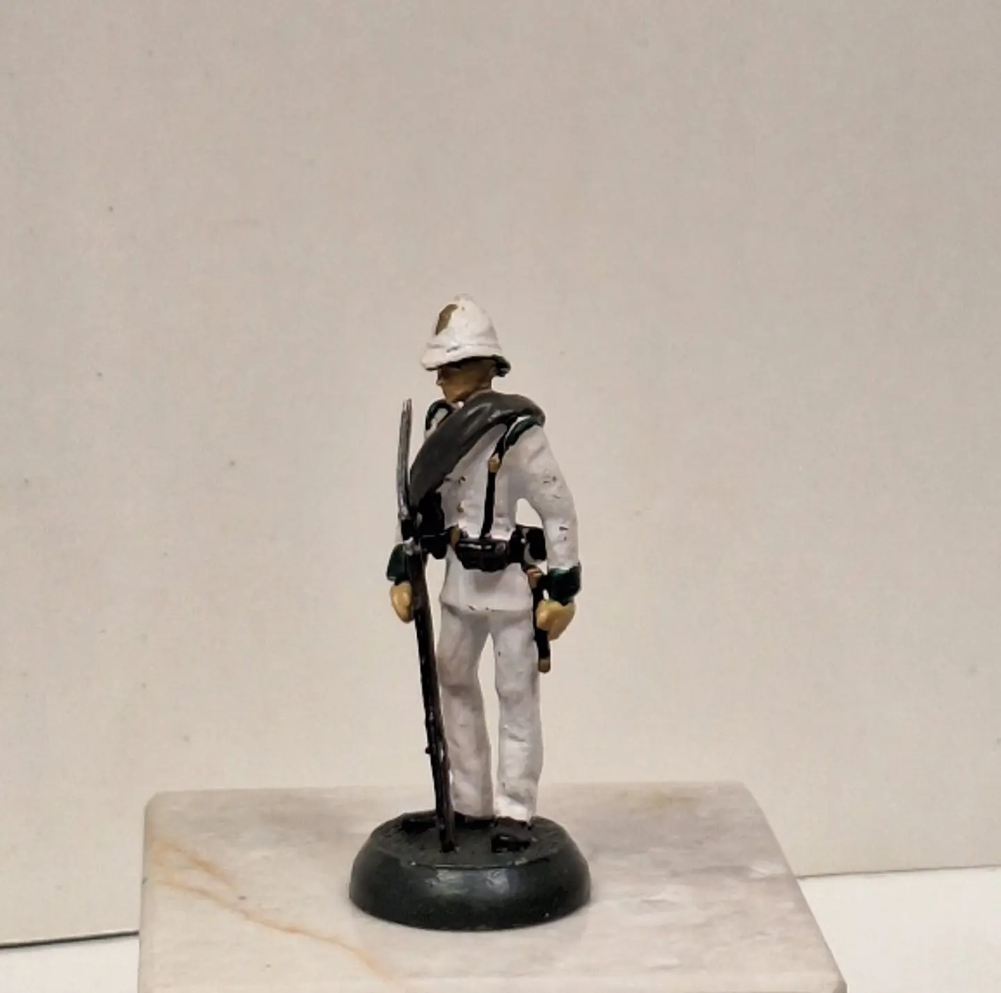 Soldadinho de chumbo policromado  1