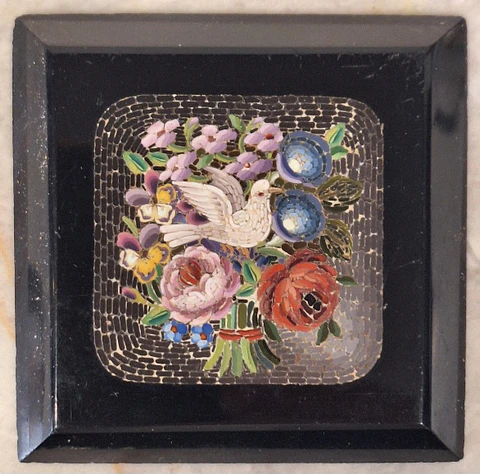 Micromosaico, Flores com pomba branca