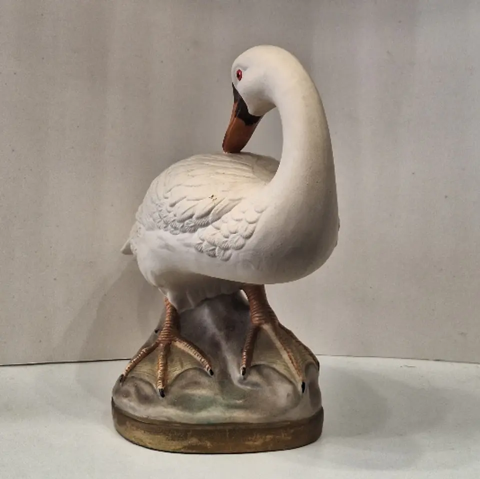 Estatueta em faiança representando Ganso 2
