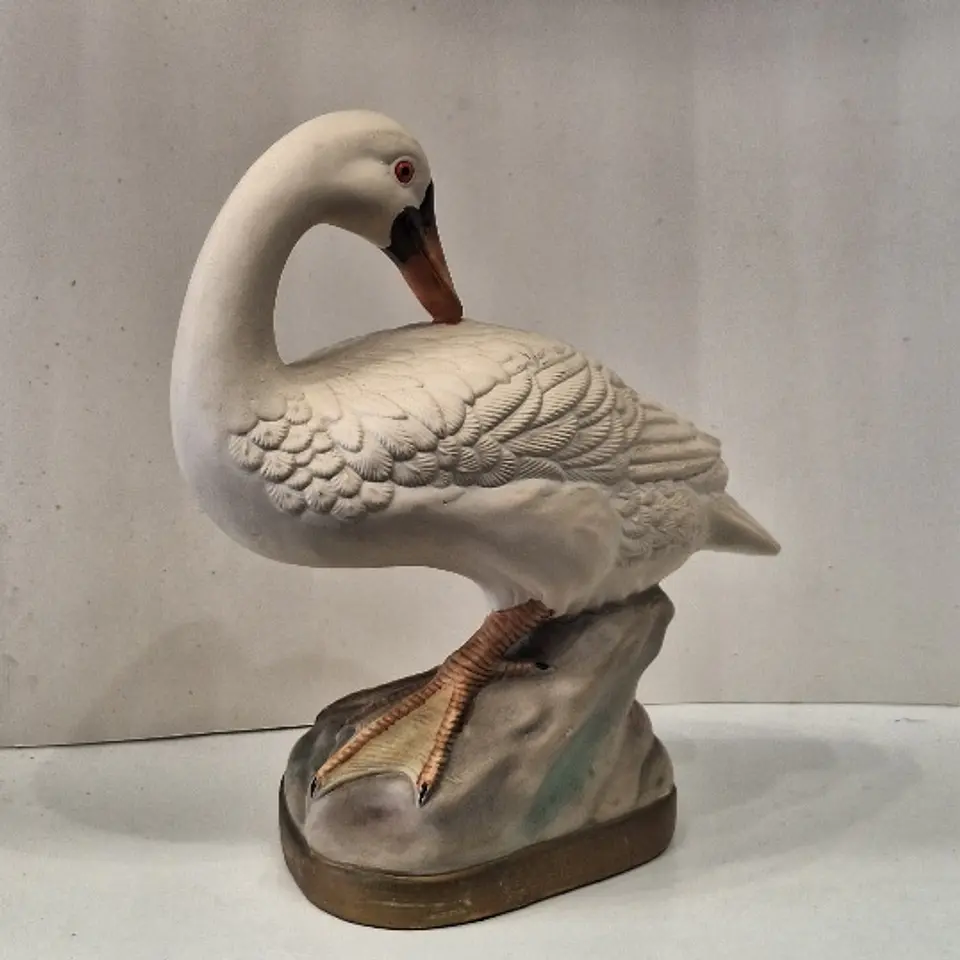 Estatueta em faiança representando Ganso 5