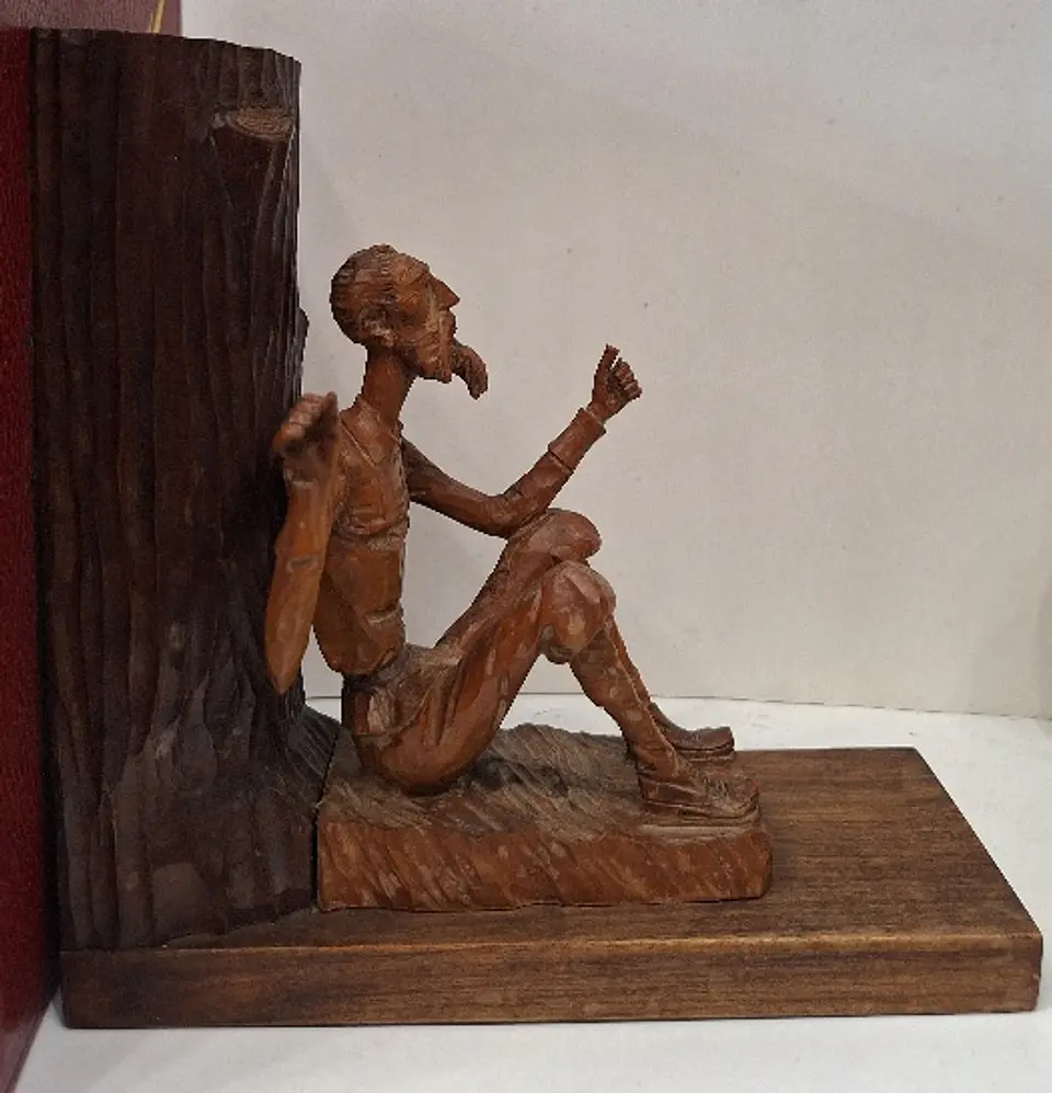 Suporte de livros, bookends, representando Dom Quixote e  Sancho Pança  6
