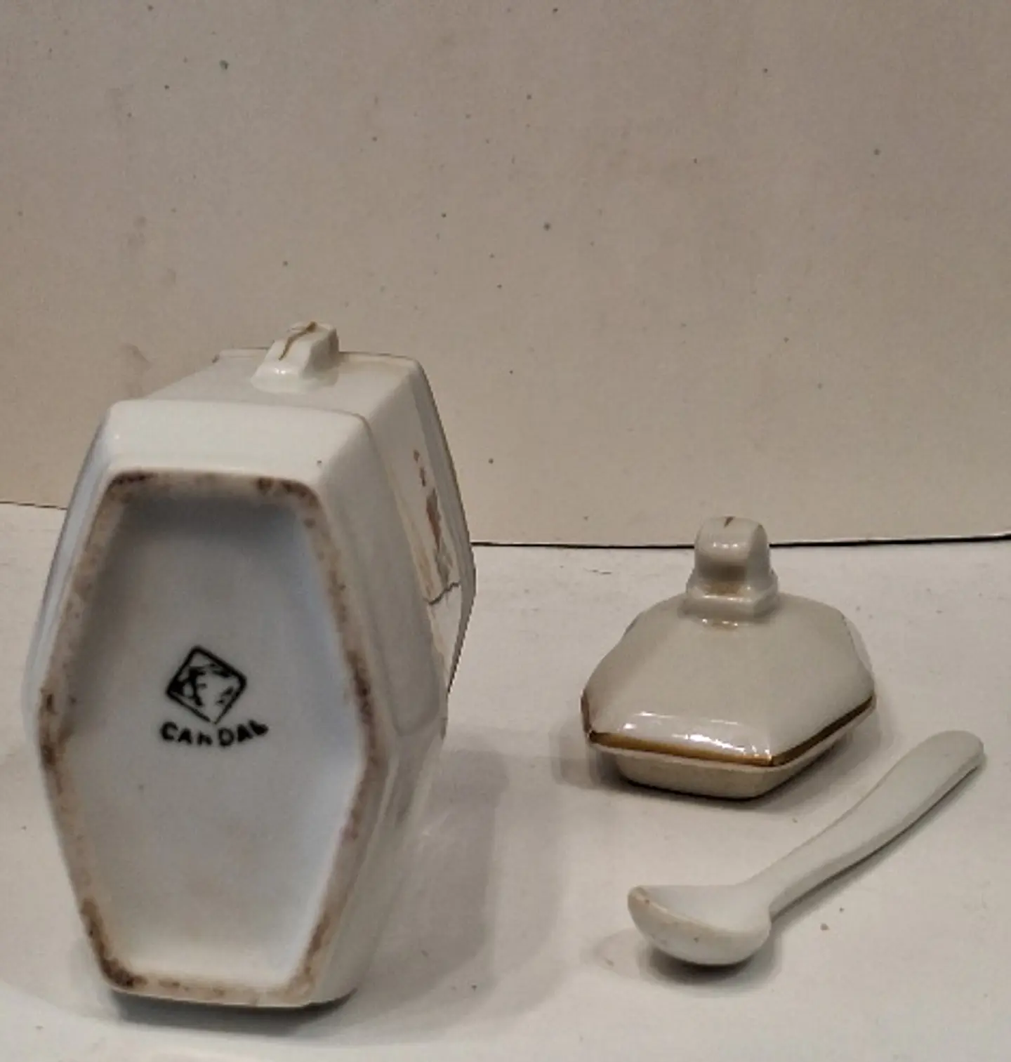 Mostardeira em porcelana da Candal  5