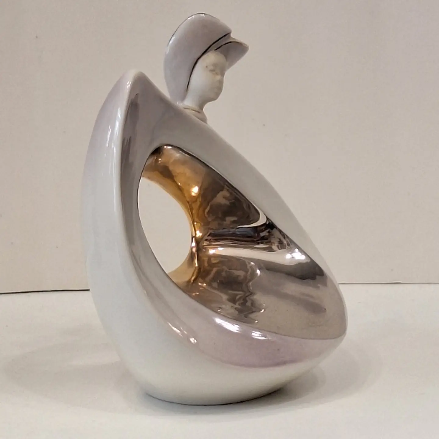 Estatueta de porcelana contemporânea GALOS em estilo Art Déco, anos 80. 2