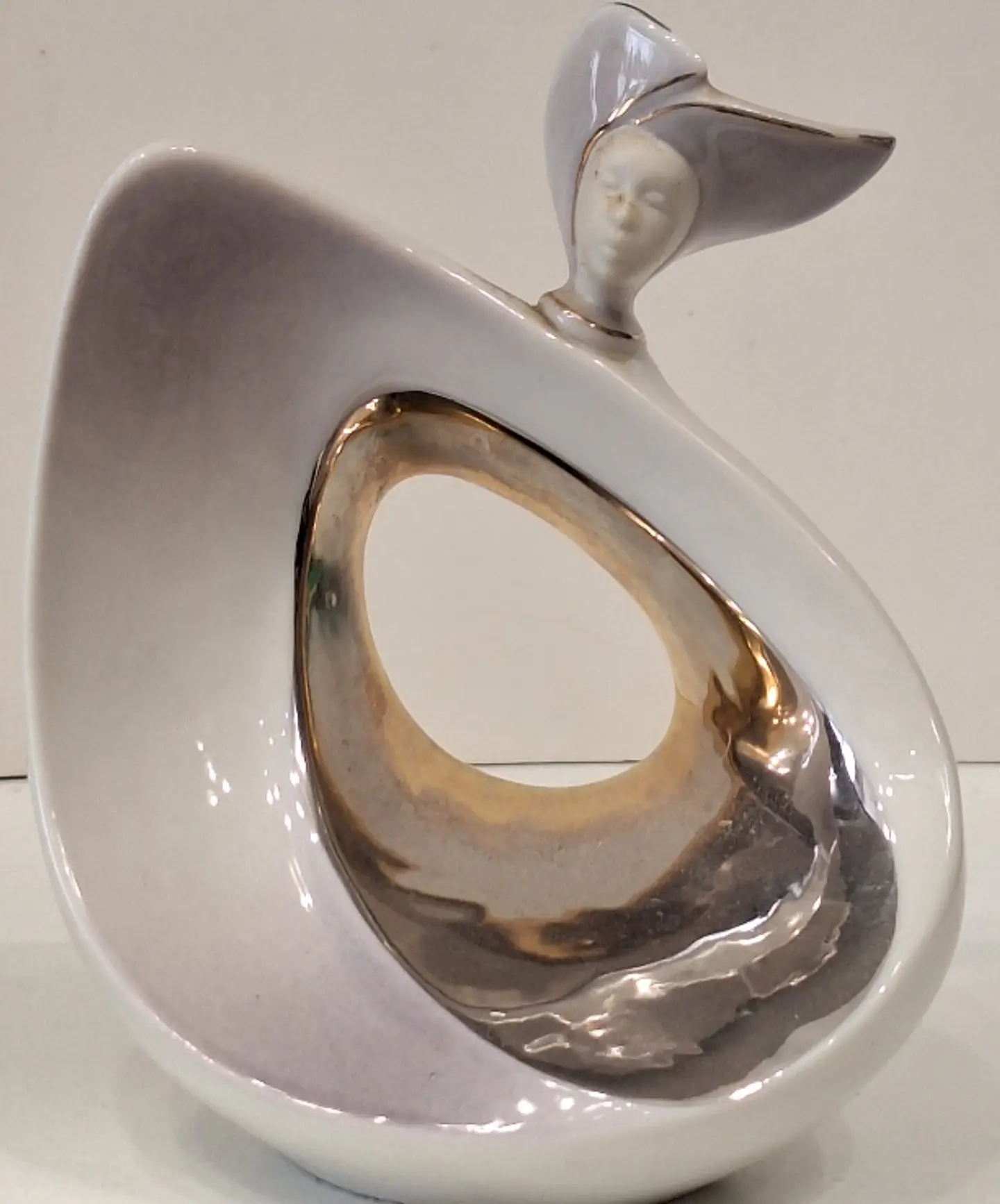 Estatueta de porcelana contemporânea GALOS em estilo Art Déco, anos 80. 6