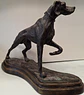 Escultura de bronze, representando cão, finamente modelado com uma pátina marrom escura. Sem assinatura visível, atribuído a autoria a Maitland Smith. Anos 80. - miniatura 6
