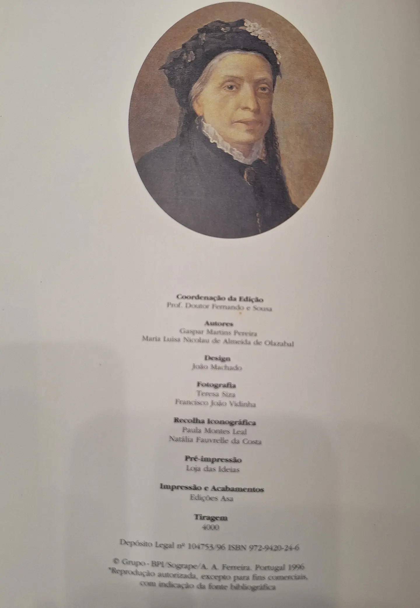 Livro,  Dona Antónia  2