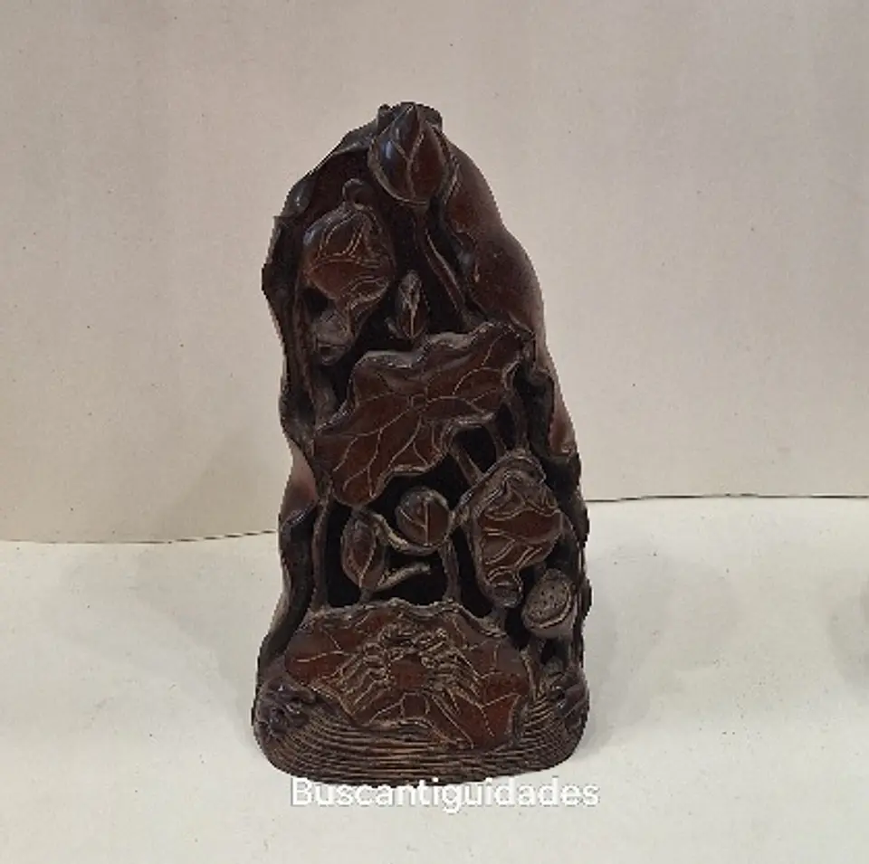 Porta-pincéis chinês, esculpido em bambu 1