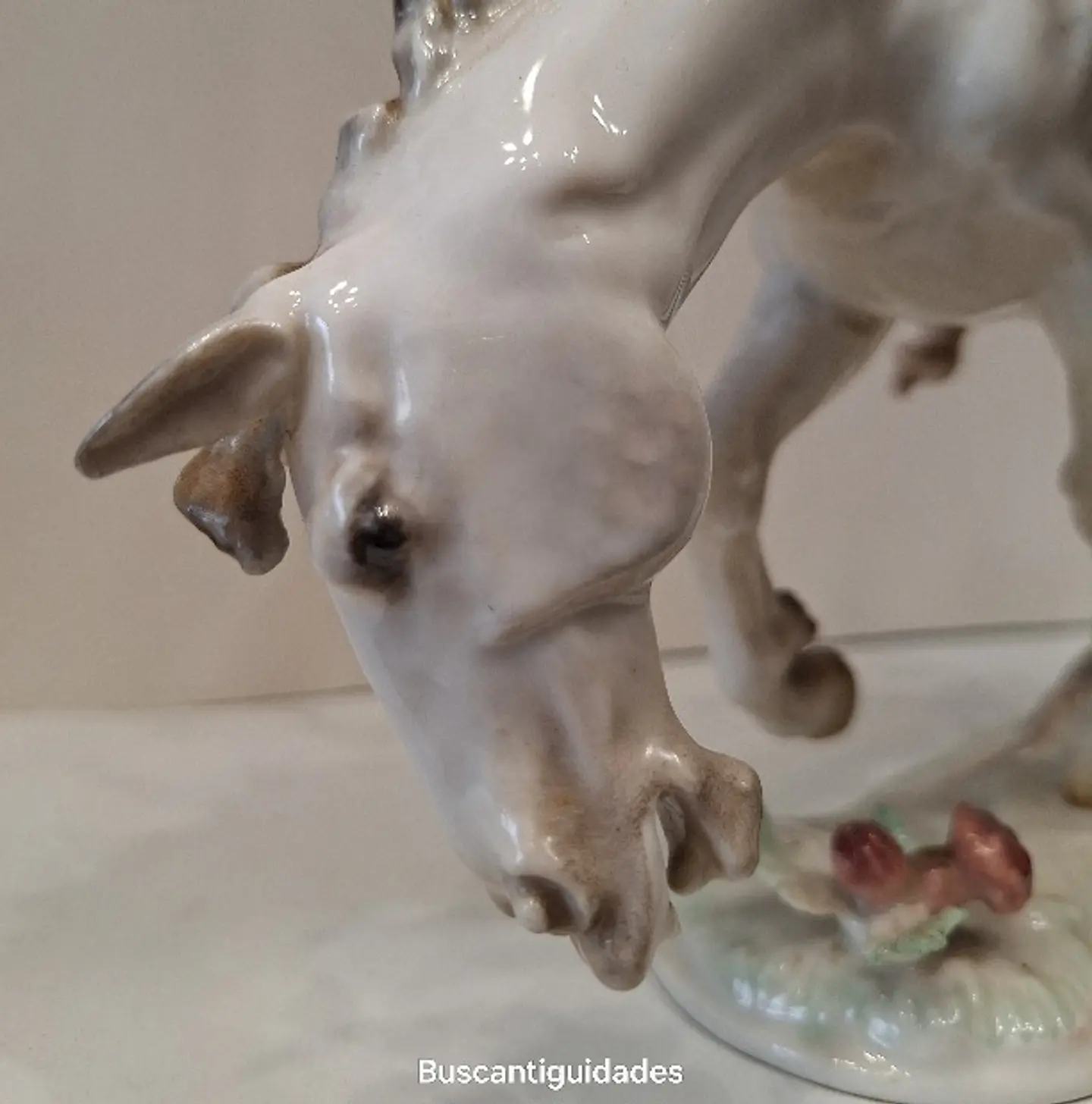Estatueta em porcelana alemã, Hutschenreuther, modelada por Karl Tutter 4