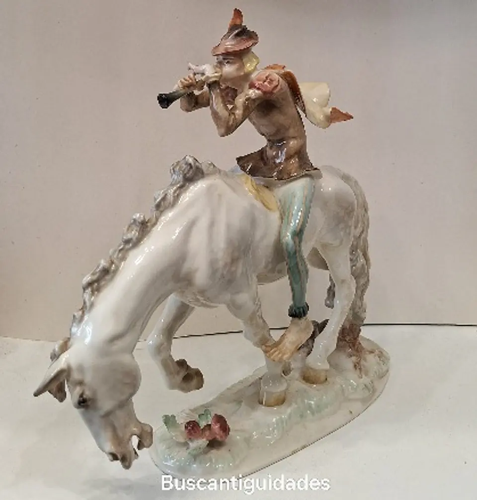 Estatueta em porcelana alemã, Hutschenreuther, modelada por Karl Tutter 7