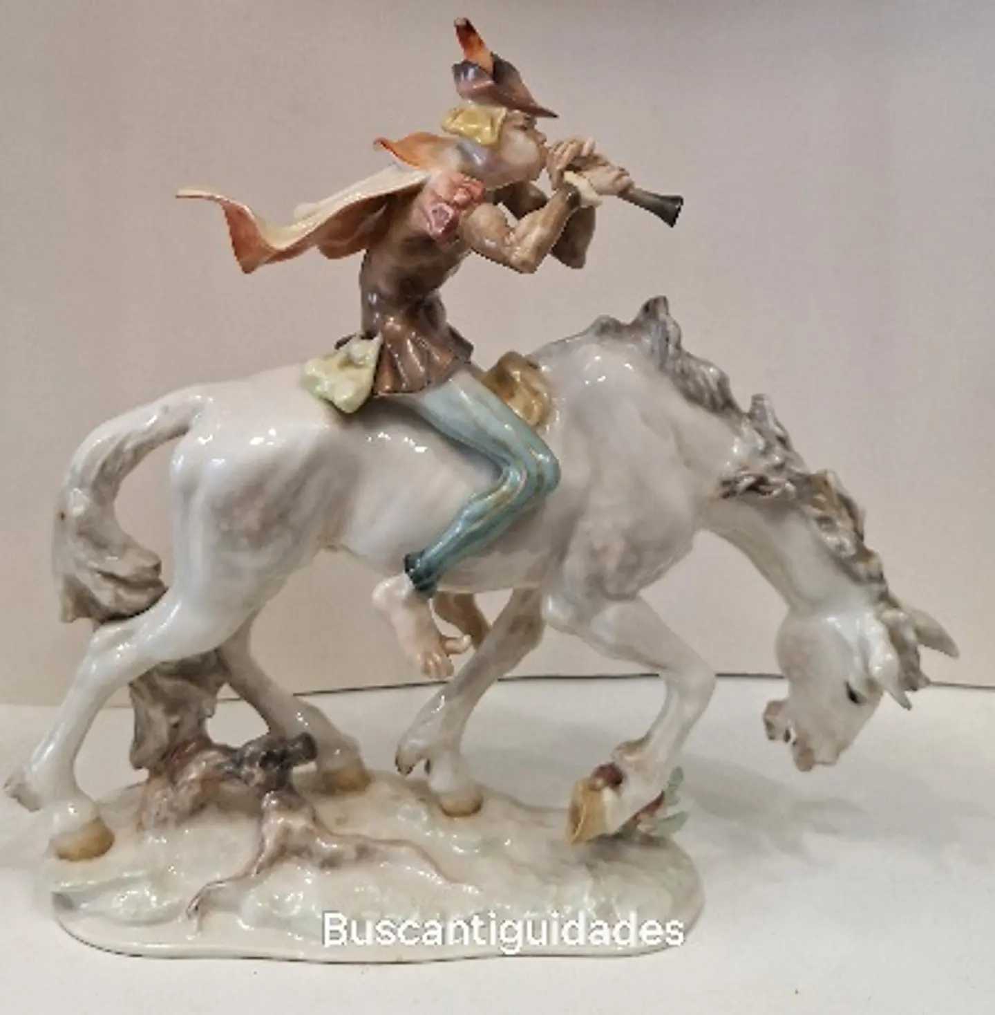 Estatueta em porcelana alemã, Hutschenreuther, modelada por Karl Tutter 11