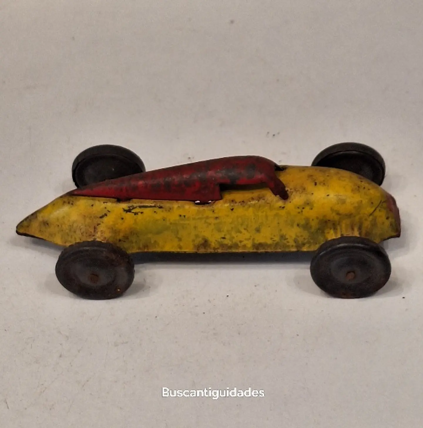 Brinquedo carro bicudo - AML 2