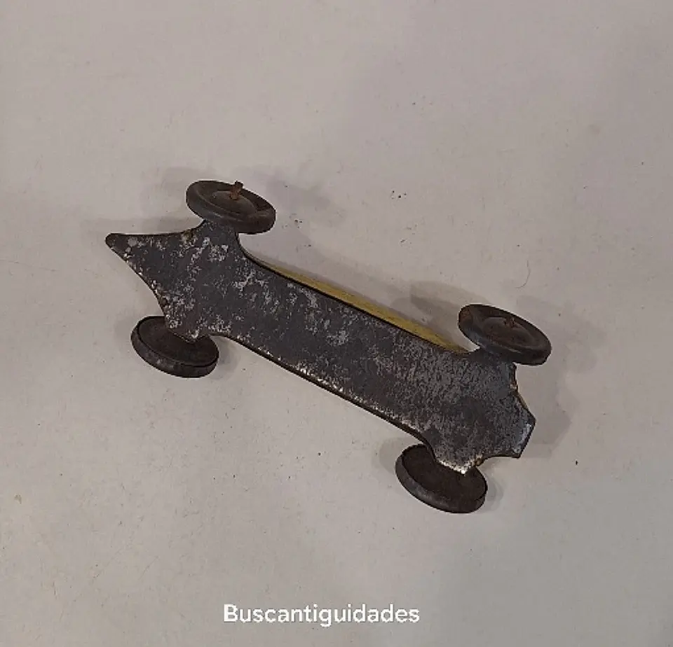 Brinquedo carro bicudo - AML 5