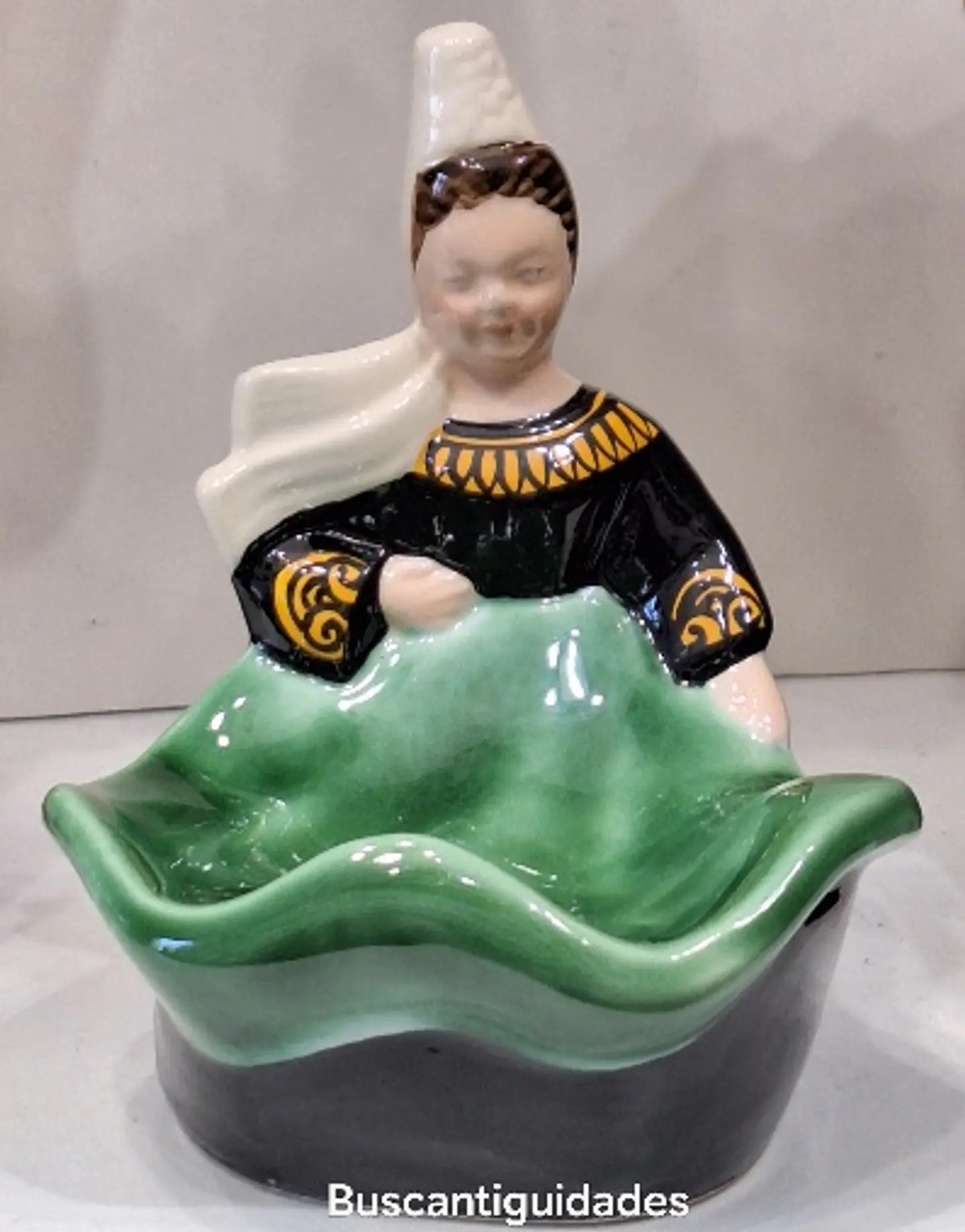 estatueta em faiança policromada da Bretanha  2