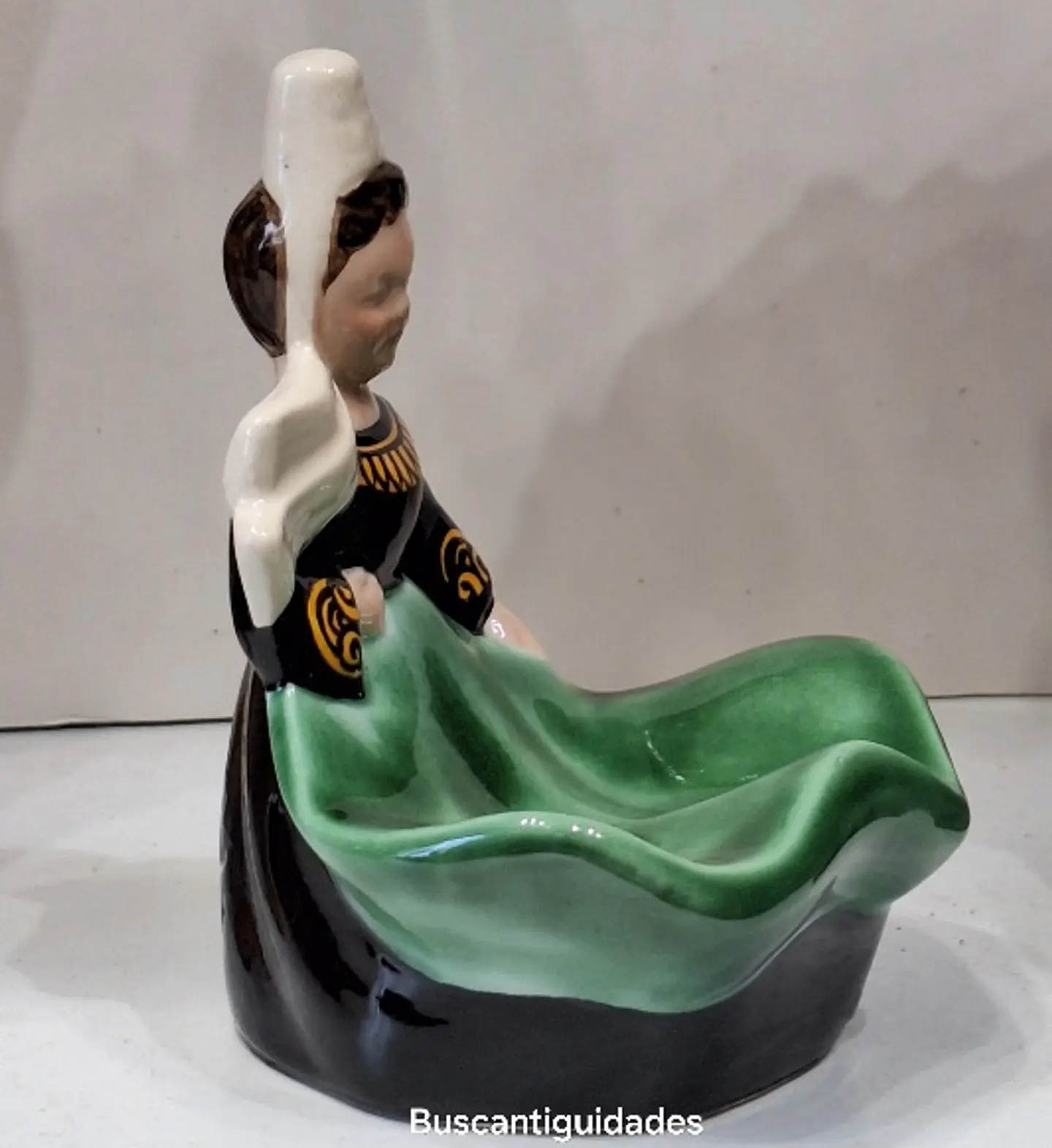 estatueta em faiança policromada da Bretanha  3