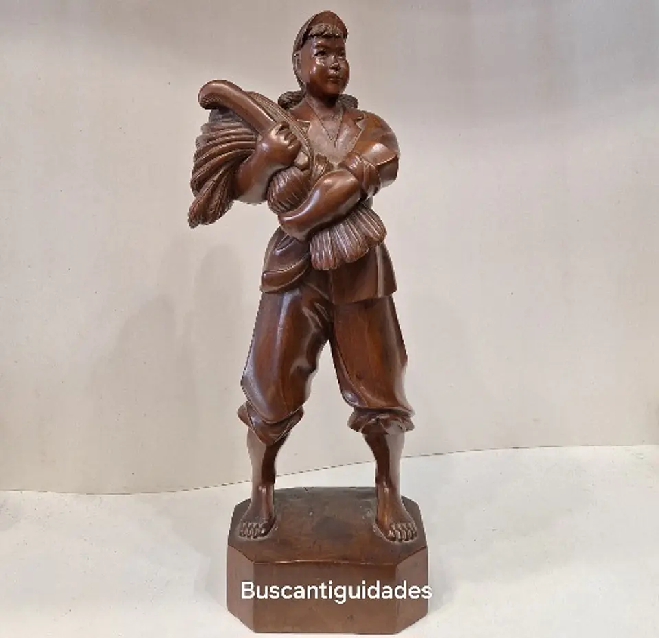 Estatueta chinesa em madeira 1