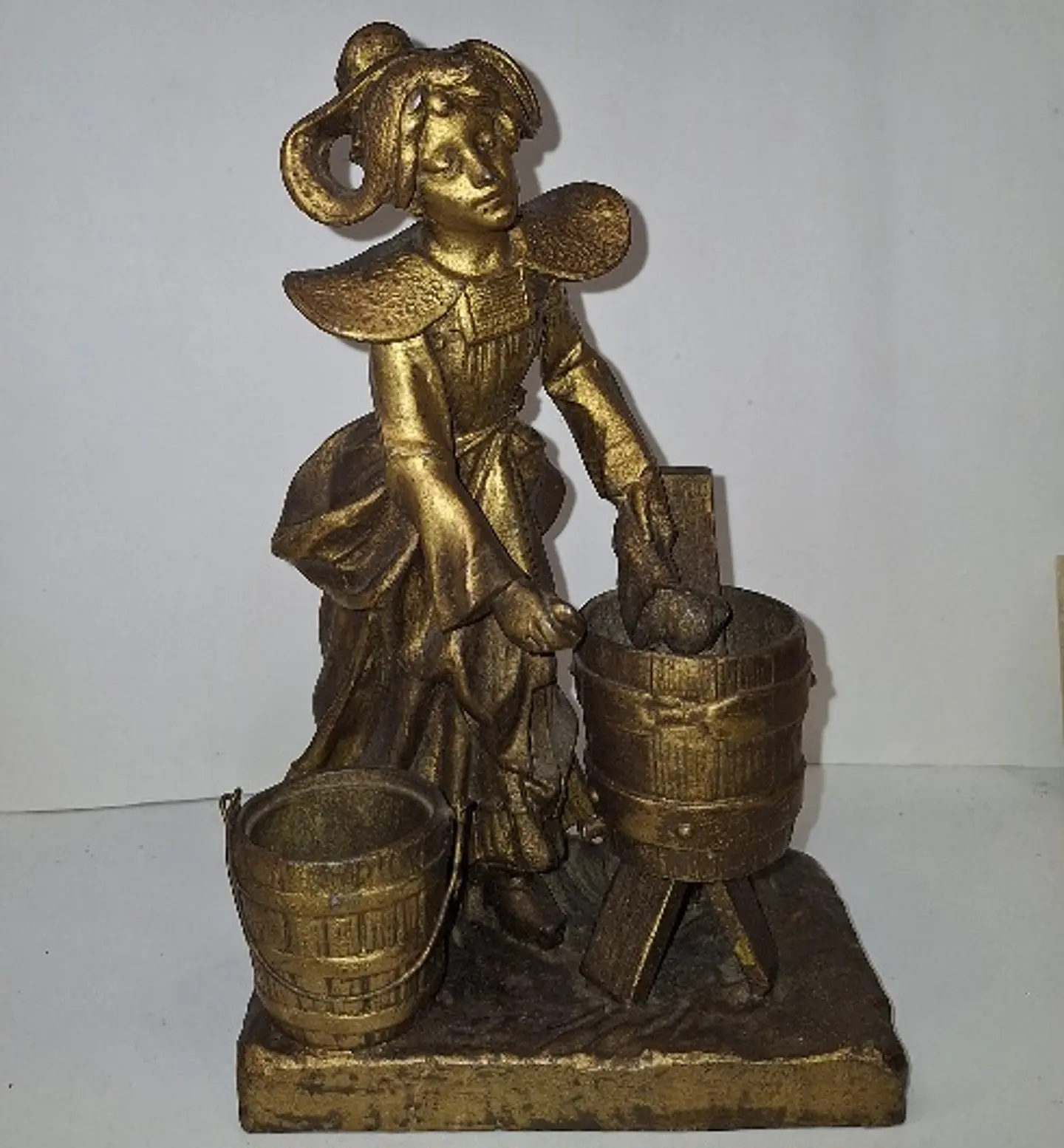Escultura Holandesa em petit-bronze  1