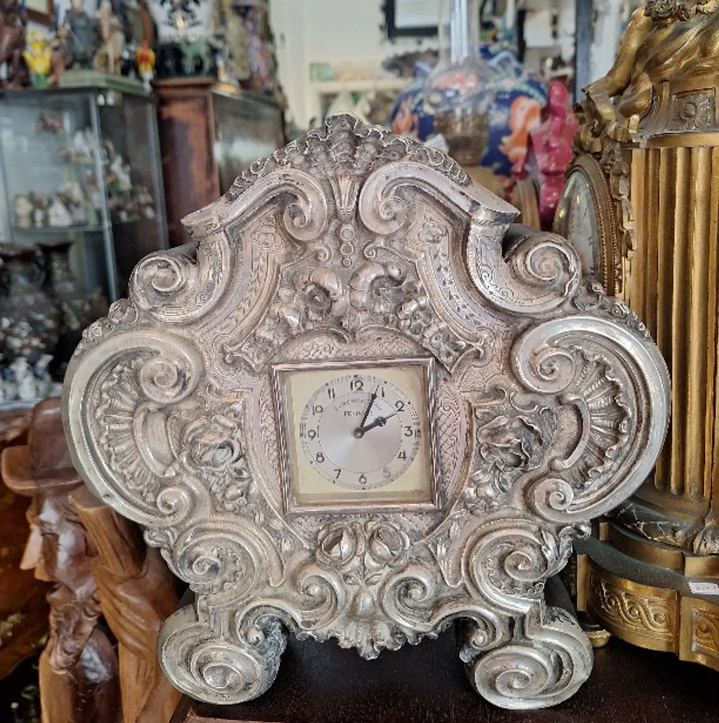 Relógio de mesa vintage em prata da marca Fenianos 1