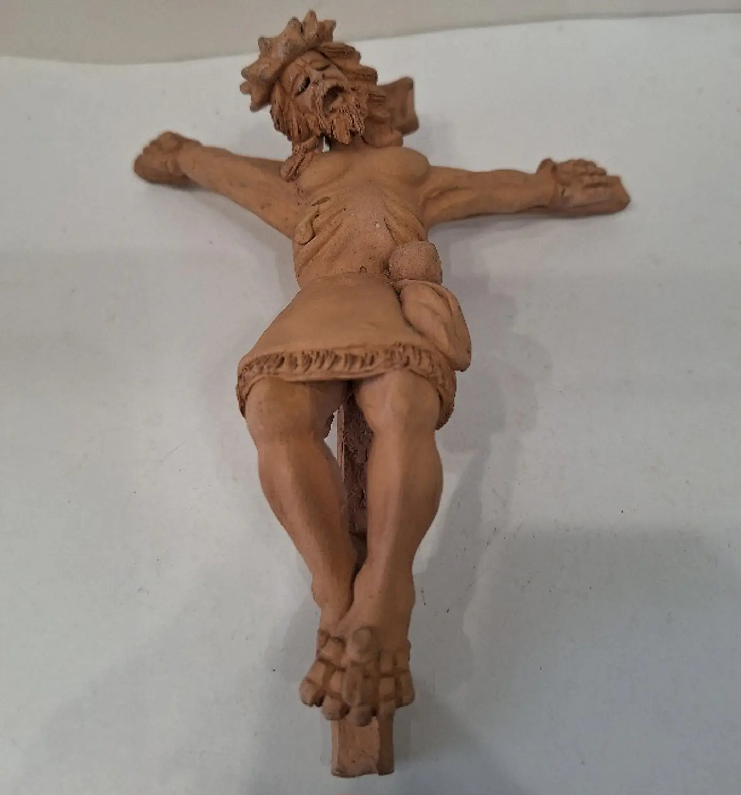 Imagem de Jesus crucificado em terracota  1