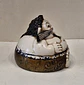 Caixa oriental em porcelana policromada.  - miniatura 2