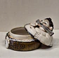 Caixa oriental em porcelana policromada.  - miniatura 3