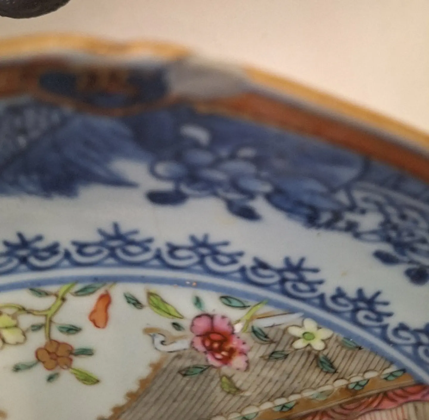 Prato em porcelana chinesa 