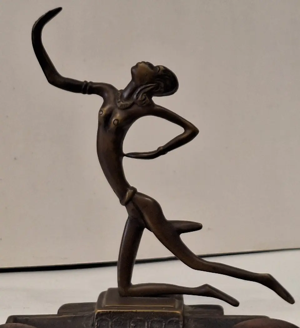 Cinzeiro art déco em bronze  2