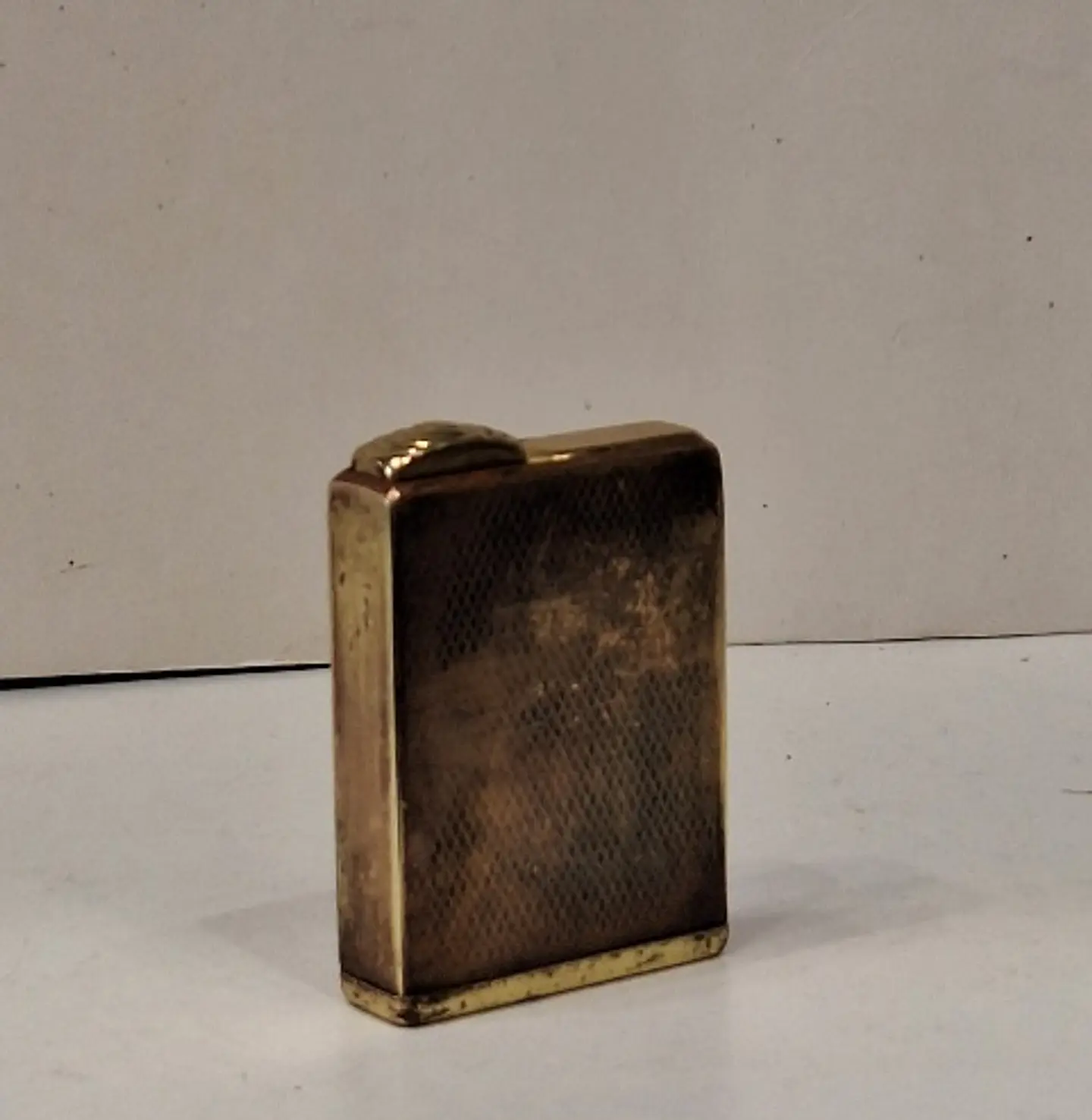 Atomizador de perfume de bolso vintage em formato de isqueiro em latão e madrepérola  6