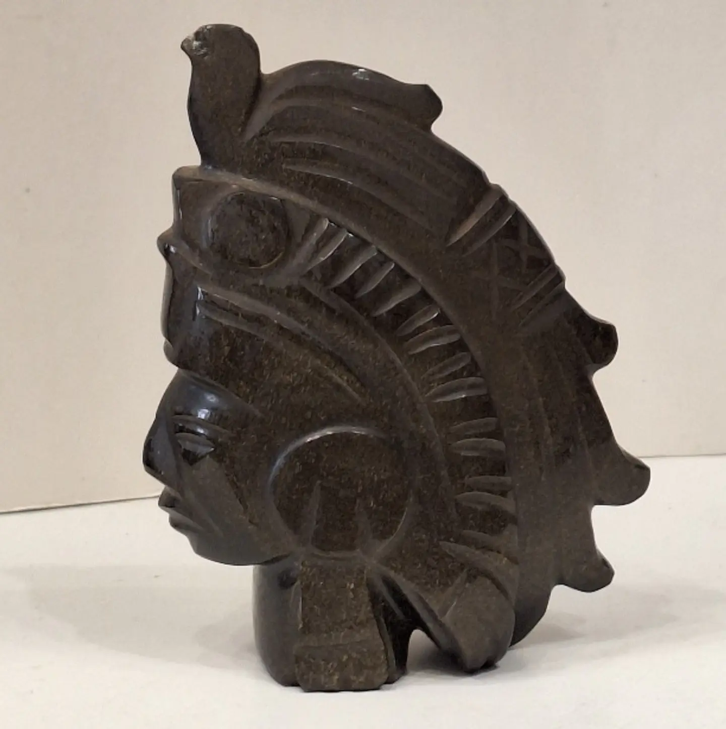 Escultura Mexicana em obsidiana dourada.  2