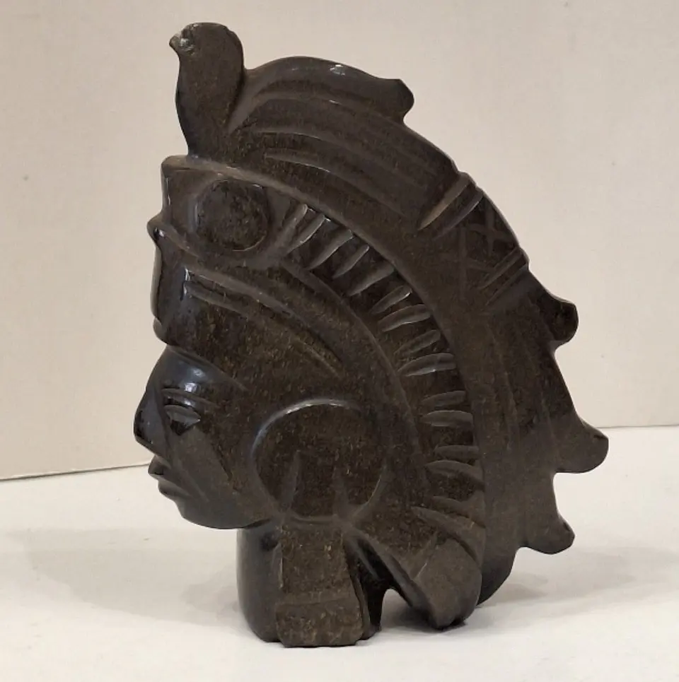 Escultura Mexicana em obsidiana dourada.  2