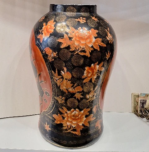Grande vaso em porcelana 