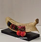 Escultura em celuloide, representando uma banana com um diorama de paisagem Japonesa  - Thumbnail 1