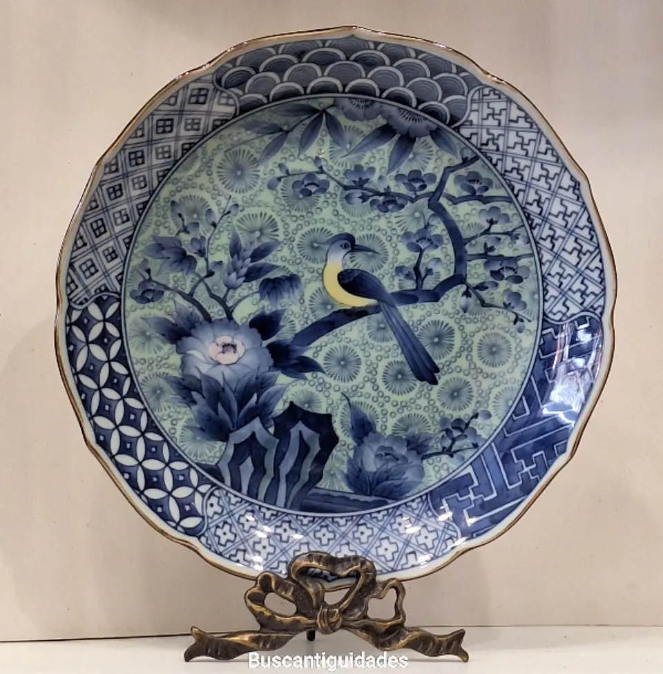 Prato decorativo japonês em porcelana Genshou, estilo Arita-yaki 1