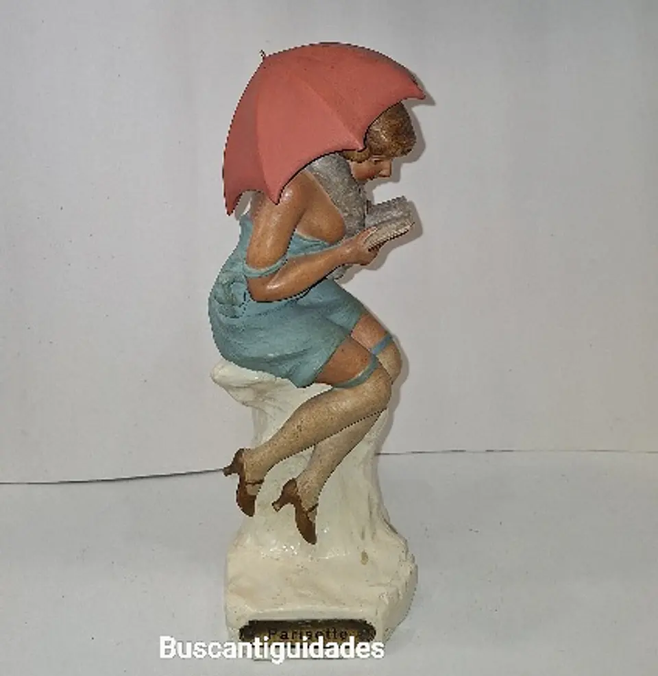Estatueta em terracota da Estatuária Coimbra  2