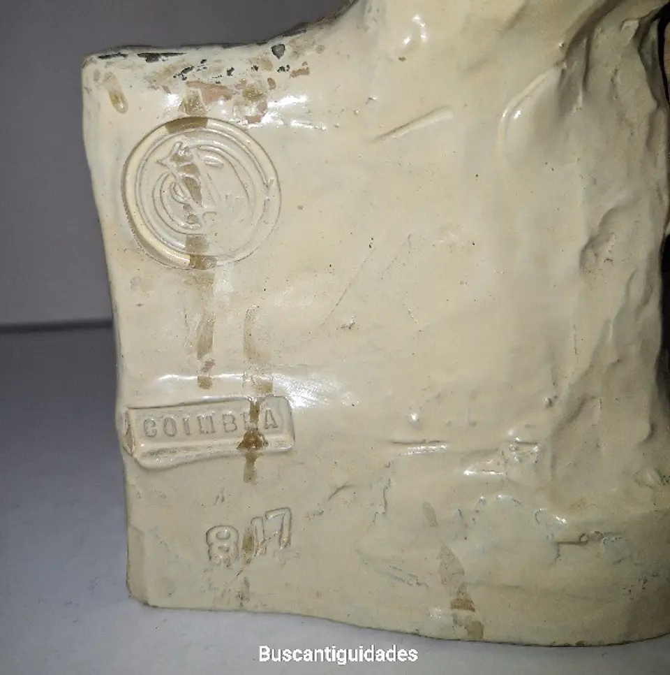 Estatueta em terracota da Estatuária Coimbra  9