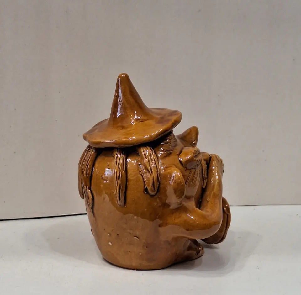 Escultura da Julia Ramalho, representando Músico  3