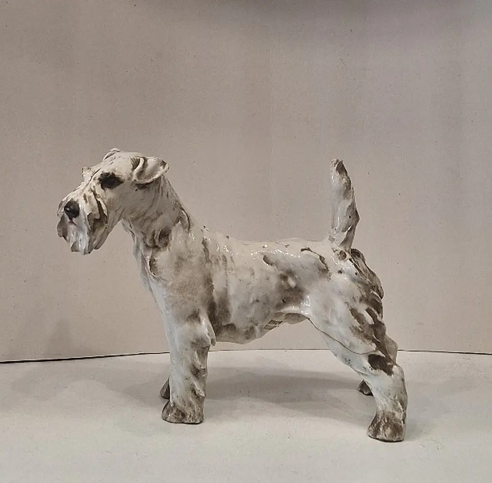 Estatueta representando Fox Terrier de pelo duro. 1