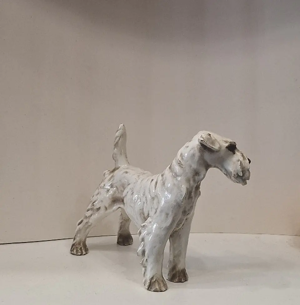 Estatueta representando Fox Terrier de pelo duro. 4