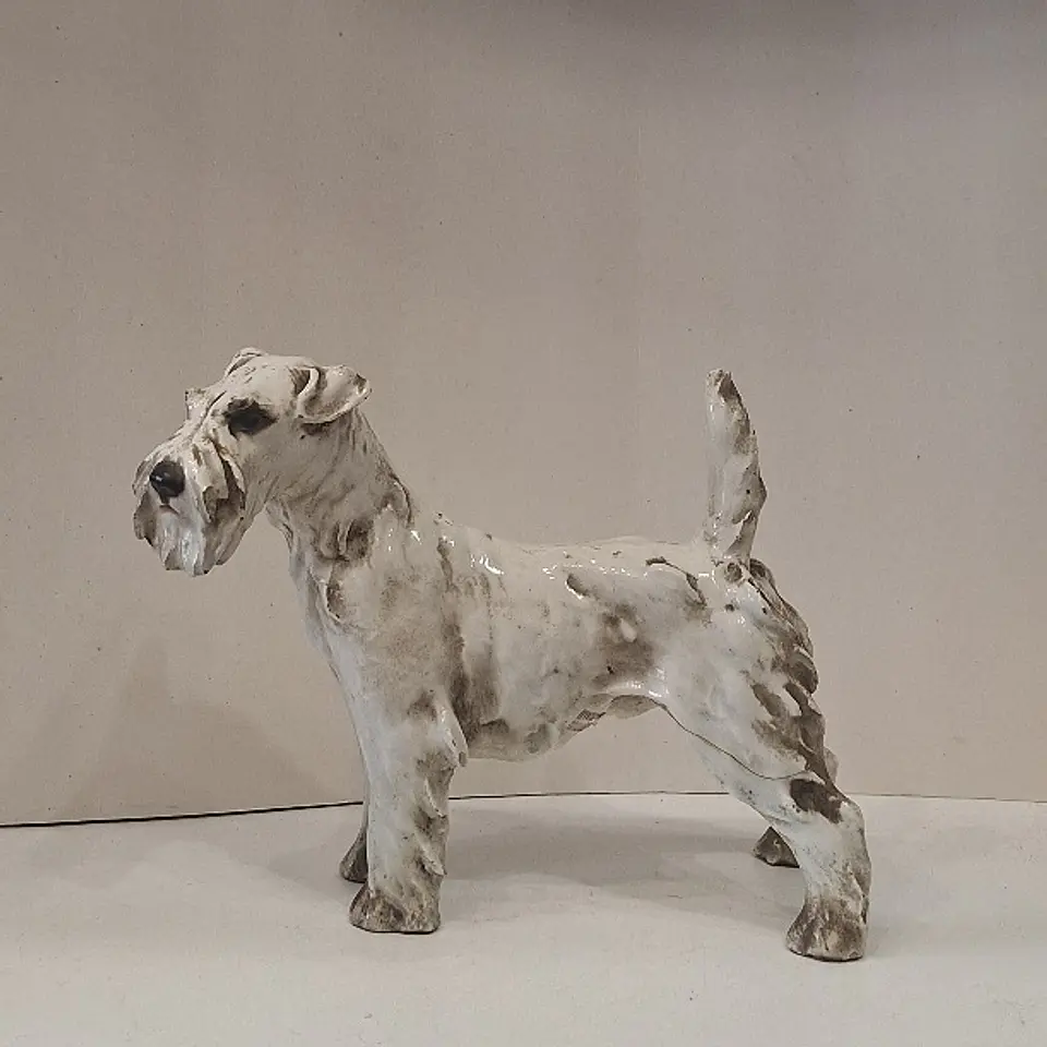 Estatueta representando Fox Terrier de pelo duro. 6