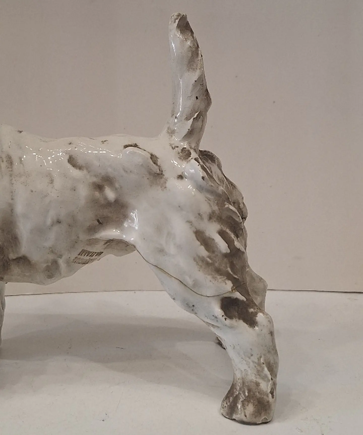 Estatueta representando Fox Terrier de pelo duro. 8