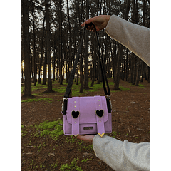 BANANO/CARTERA VELVET HEARTS LAVANDA & BLACK