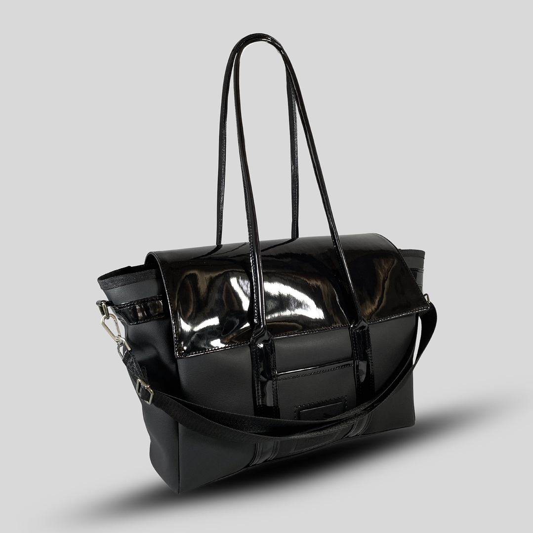 THE STUDY FORM GLOSSY BLACK 1