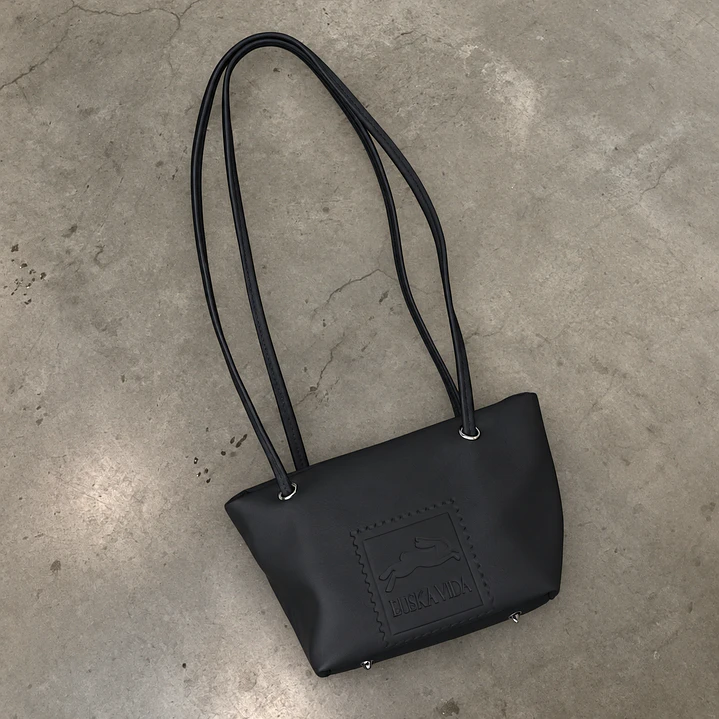 BOMBONERA SERIOUSLY BLACK  2